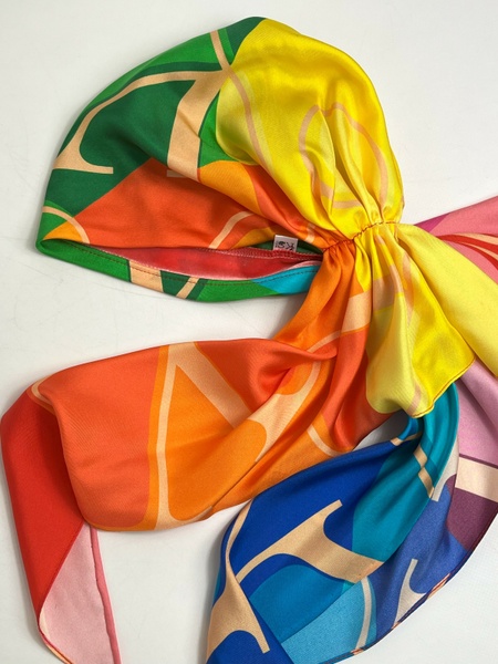 Шелковая бандана Valentino с имитацией платка разноцветная фото