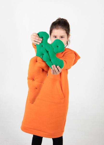 Оранжевое детское платье-худи с начесом и цветочным принтом фото