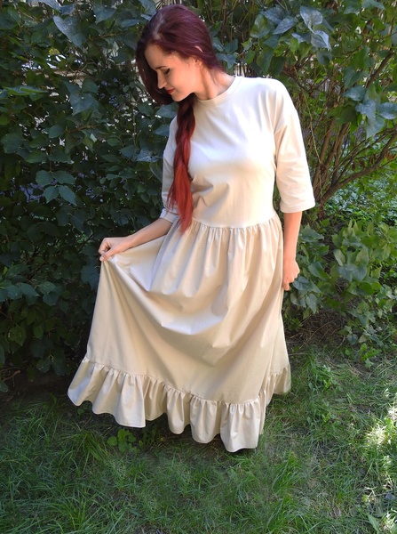 Сукня-футболка з пишною спідницею фото