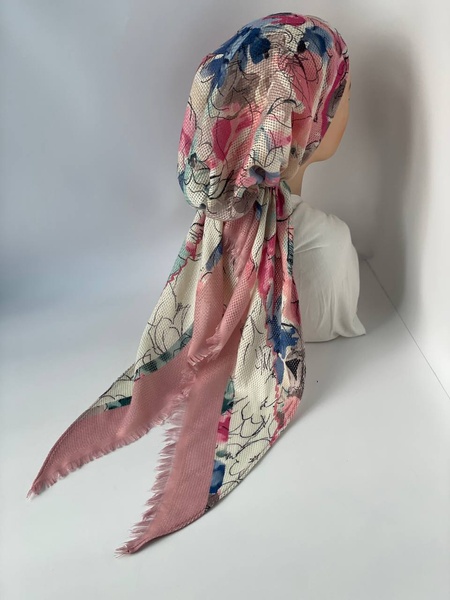 Бандана с имитацией платка плетеная акварель розовая фото
