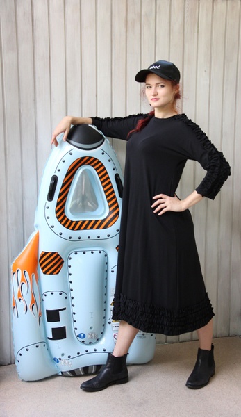 Трикотажное платье "Оливия" с рюшами ручной работы фото