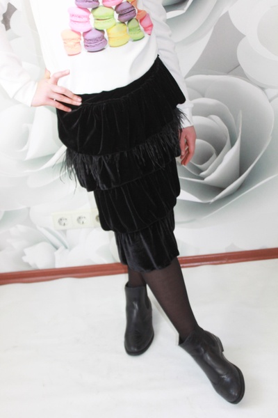 Чёрная детская юбочка Волли (со съемным украшением) фото