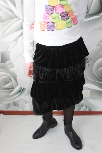 Чёрная детская юбочка Волли (со съемным украшением) фото