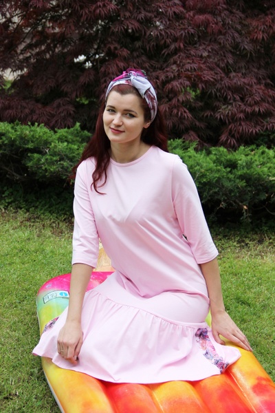 Сукня з воланом (рожева з квітковим принтом) фото