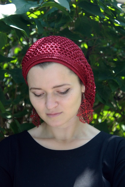 Шапочка Ніті з плетеною сіткою ручної роботи відтінку бордо (форма Міді) фото