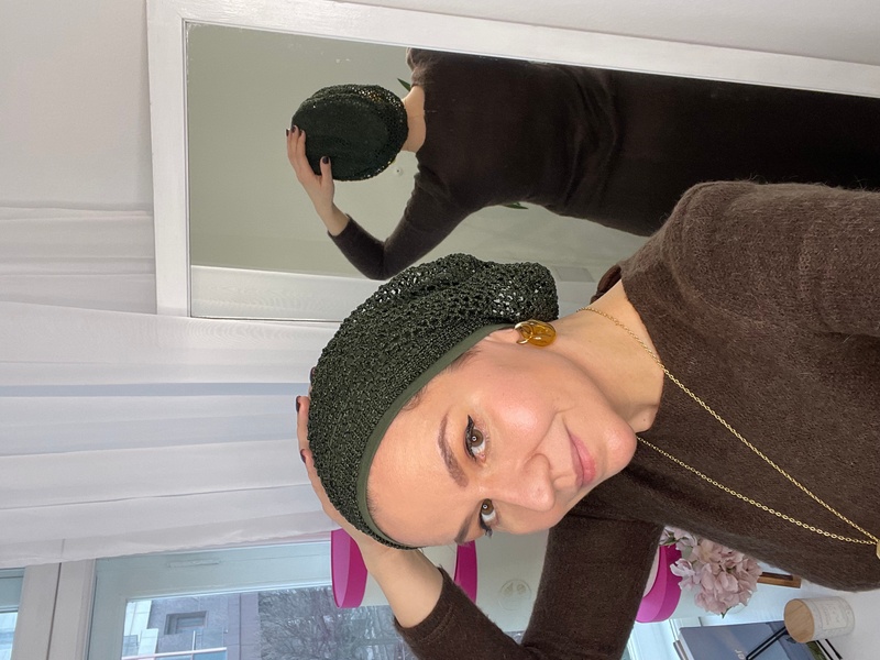 Шапка Ніті з плетеною сіткою ручної роботи зелена (форма Міді) фото
